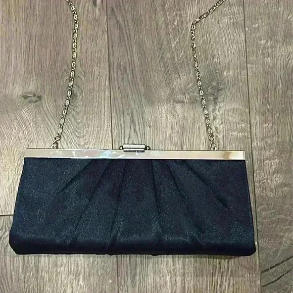 Elegant dark blue Evening Clutch with Chain Strap - Perfect for Special Occasion - Picture 2 of 4